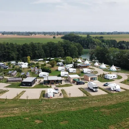 Tiny Igloo Frodo דירה Belau